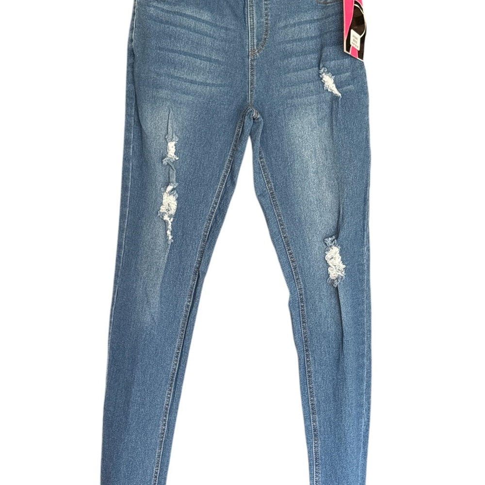 Blue Skinny Jeans with Distressed Details and Stretch